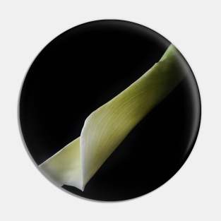 Calla Lily Pin