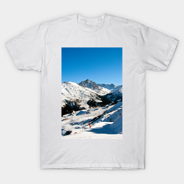 Discover Meribel Mottaret 3 Valleys French Alps France - Meribel - T-Shirt