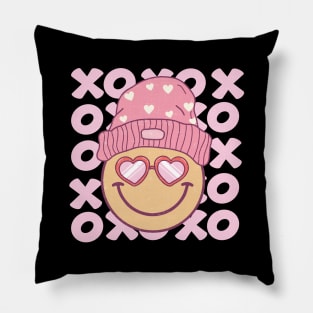 Smile Face Smiley XOXO Valentines Day Pillow