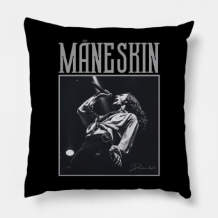 Retro performance maneskin Pillow