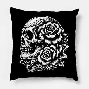 gothic skull with roses Pillow