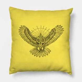 Mason Owl with skull, rule, compass and the eye that sees everything (tattoo style) Pillow