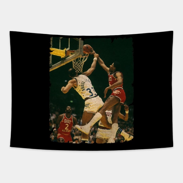 Kareem Abdul Jabbar vs Julius Erving, Flying Tapestry by Wendyshopart