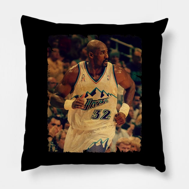 Karl Malone - Vintage Design Of Basketball Pillow by JULIAN AKBAR PROJECT