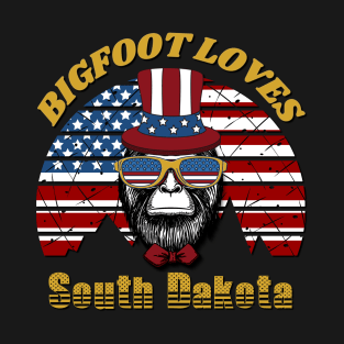 Bigfoot loves America and South Dakota T-Shirt