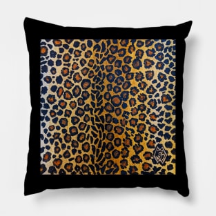 Leopard spots Pillow