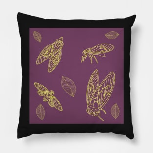 Mulberry and Gold Cicada Leaves Pattern Pillow