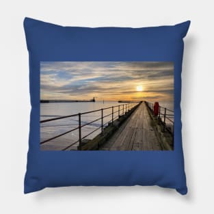 January sunrise at the mouth of the River Blyth - Landscape (2) Pillow