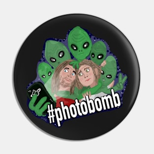 Alien Photobomb Pin