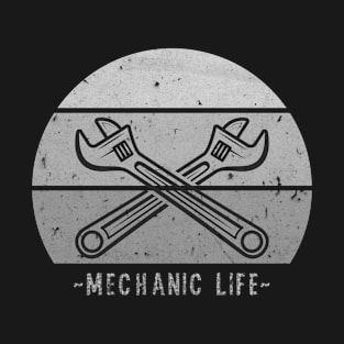 Vintage inspired Mechanic design, black and grey T-Shirt