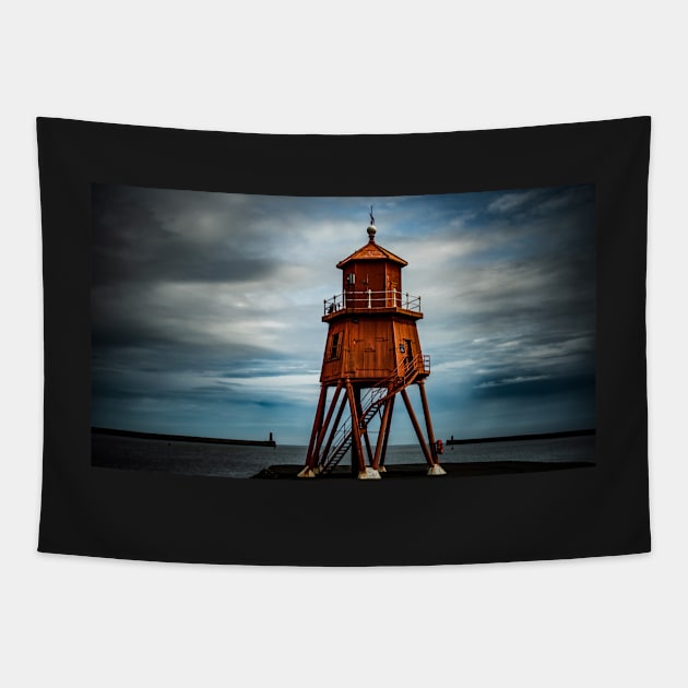 Herd Groyne Lighthouse Tapestry by axp7884