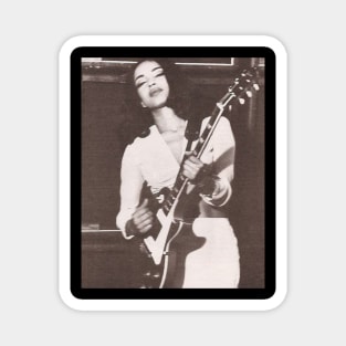 Sade Adu / 1959 Magnet