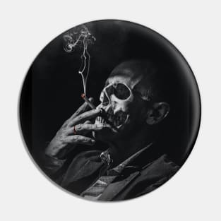 Smoker skull Pin