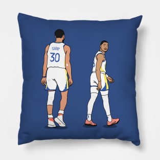 jordan poole looking at steph Pillow