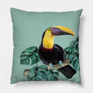 Polygonal art of toucan bird with grunge texture. Pillow