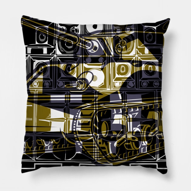 FreeTekno Tank Soundsystem Pillow by T-Shirt Dealer