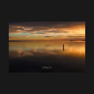 Sunrise at Corner Inlet, Yanakie, South Gippsland, Victoria, Australia. T-Shirt