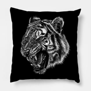 Fierce tiger Pillow