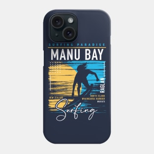 Retro Manu Bay Raglan Surfing // Surfers Paradise // Surf New Zealand Phone Case