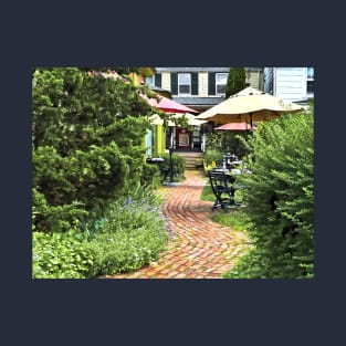 Cold Spring NY - Outdoor Dining on the Patio T-Shirt