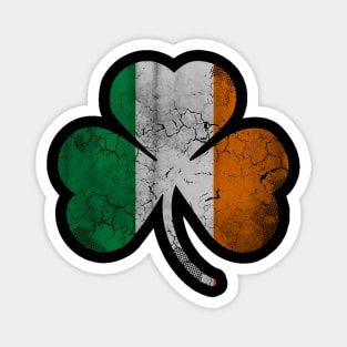 Vintage Flag of Ireland Shamrock Magnet