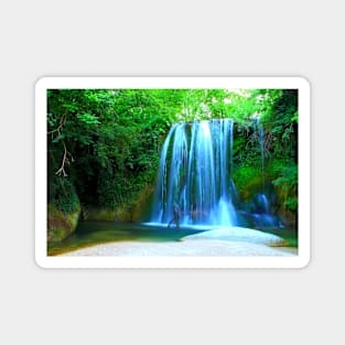 Long-exposure photo of Cascata "de lu Vagnatò" in Sarnano Magnet