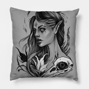 Raven sorceress Pillow