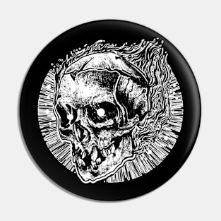 BROKEN SKULL Pin