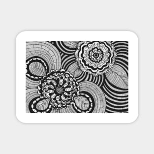 Illustration black and white with curves and flowers inspired by zentangle Magnet