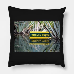 Nouvelle Zélande -  Milford Sound, Lac Miroir Pillow