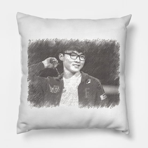 Faker Smile (Sketch) Pillow by ILOVELEAGUE