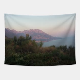 Mountain bay Tapestry