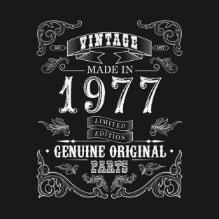 44 Year Old, Limited Edition | Vintage 1977 Birthday Gift T-Shirt