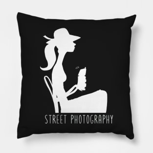 Street photography silhouette Pillow