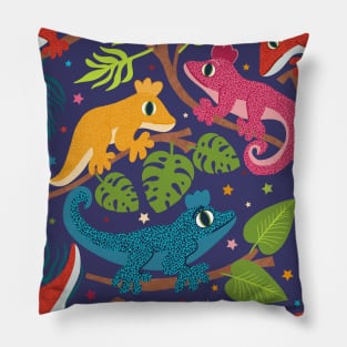 Colourful Crested Geckos with Jungle Leaves and Stars on purple Pillow