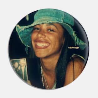 Aaliyah Vintage Pin