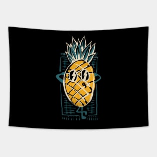 Pineapple Sunbathe Tapestry