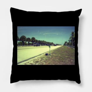 Tralfamadore hitchhiking Pillow