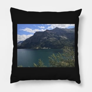 Mountain Lake in Glacier National Park Pillow