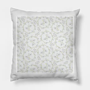 Simple floral wreath pattern Pillow