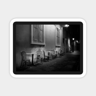 Cabildo Alley Tables In Black and White Magnet