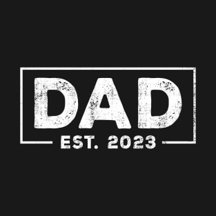 Fathers Day Gift Dad Est. 2023 Expect Baby Men Wife Daughter T-Shirt
