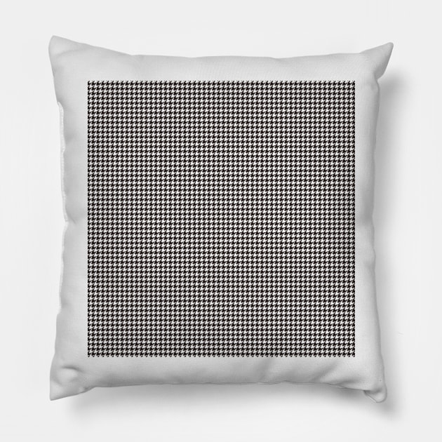 Houndstooth Pattern Pillow by rlatnwls