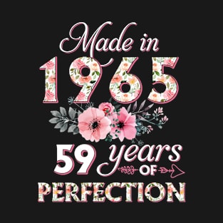 T4511965 Made in 1965 59 Years of Perfection Floral Parttern 59th Birthday for Women T-Shirt
