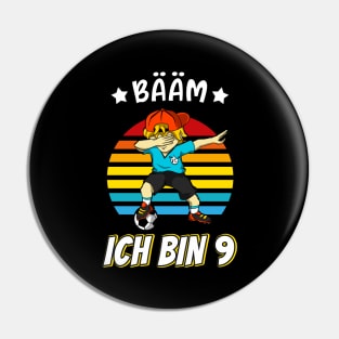 Fußball Dabbing Junge 9. Geburtstag Kind Pin