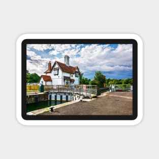 The Lock Keeper's Cottage At Goring Magnet