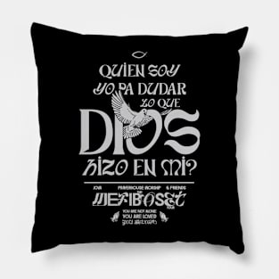 QUIEN SOY YO? Pillow