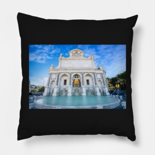 Fontana dell'Acqua Paola in Rome. Italy Pillow