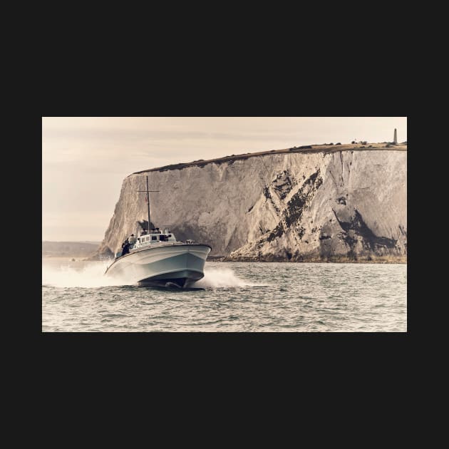 Motor Gun Boat at Speed off the Isle of Wight by richard49