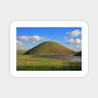 Silbury Hill Magnet